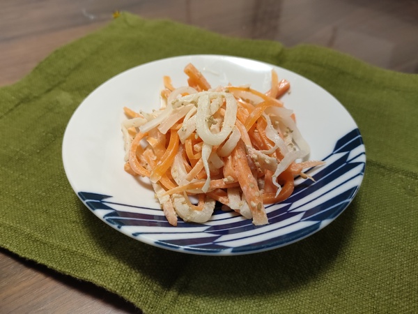 簡単！だいこんとにんじんのごまマヨサラダ