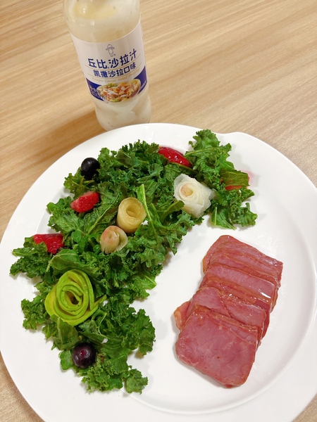 莓果绿影牛肉沙拉