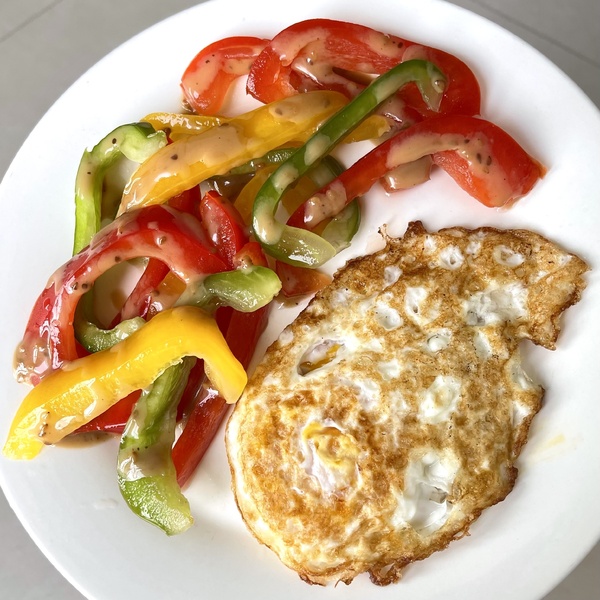 Five-Minute Sesame Pepper Salad