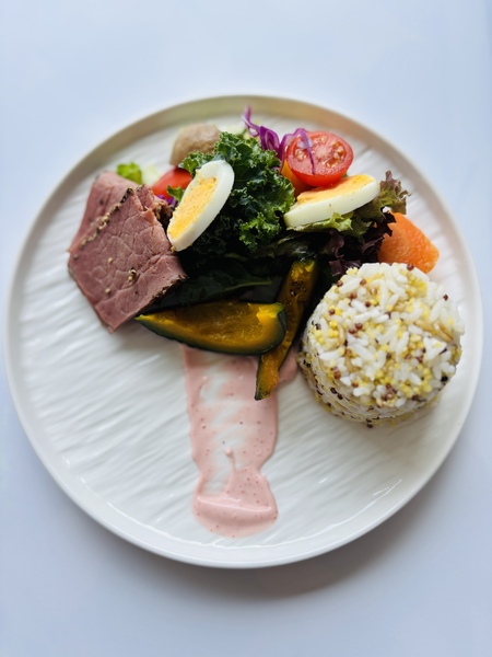 黑椒牛肉混合生菜沙拉