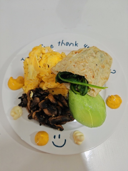 Scrambled egg pita pocket