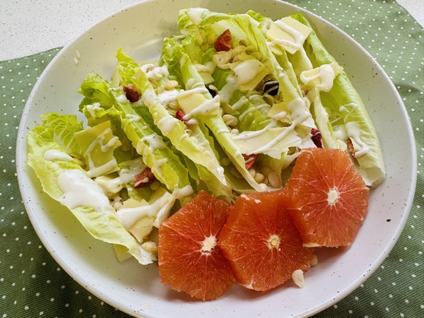 麦片、血橙、罗马菜沙拉