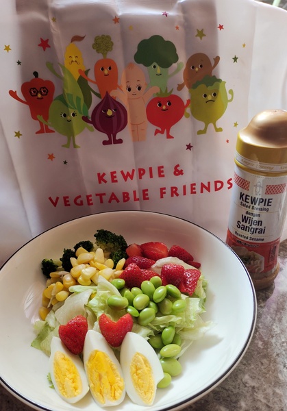 Simple Strawberry egg salad