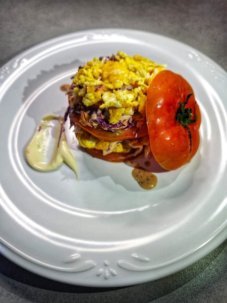 Salad Big "Burger"   Veggie with Scramble Egg