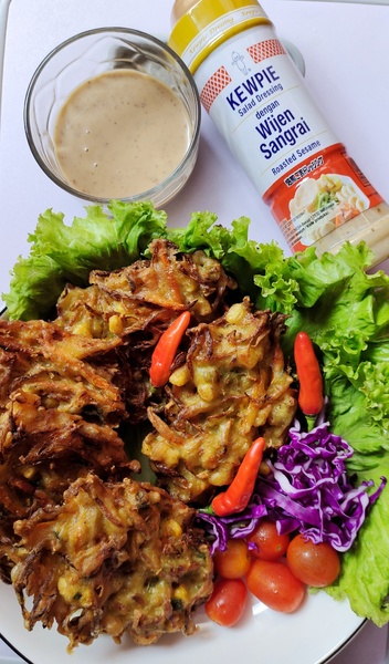 Vegetable Fritters, called "BAKWAN" in Indonesia
