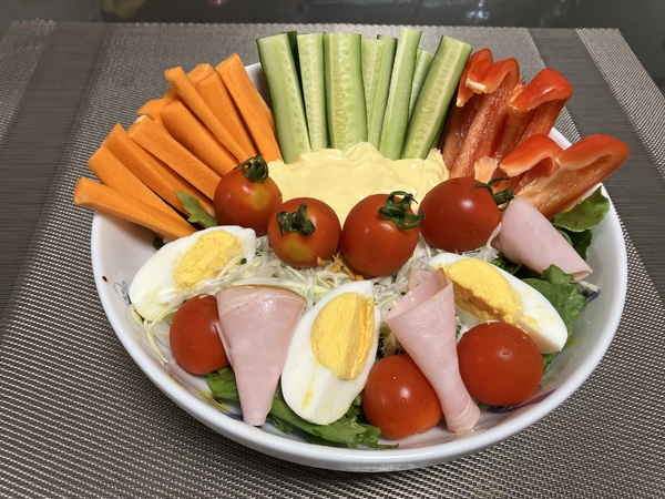 つぶつくのマヨソースディップサラダ