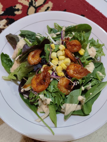 Green shrimp salad