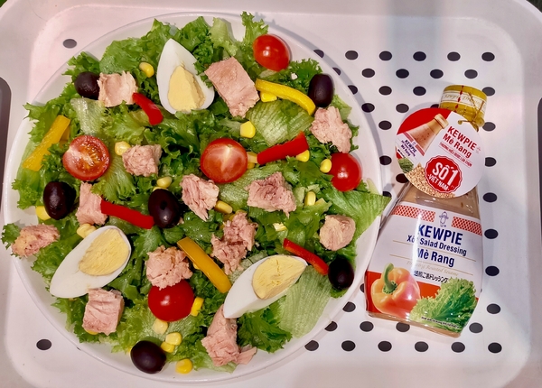 Salad trứng cá ngừ