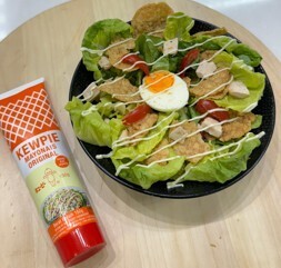 Crispy Tempechips Mayo Salad