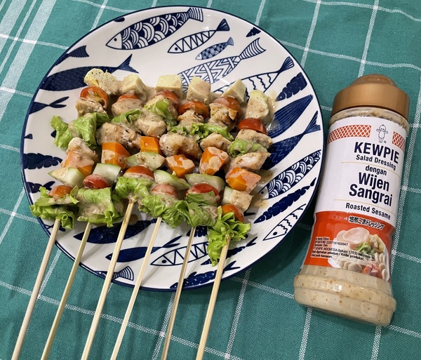 Sate Salad with Chicken & Tempe