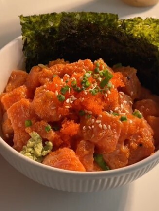 Thai Style Salmon & Ebiko Salad