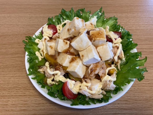 豆腐サラダ