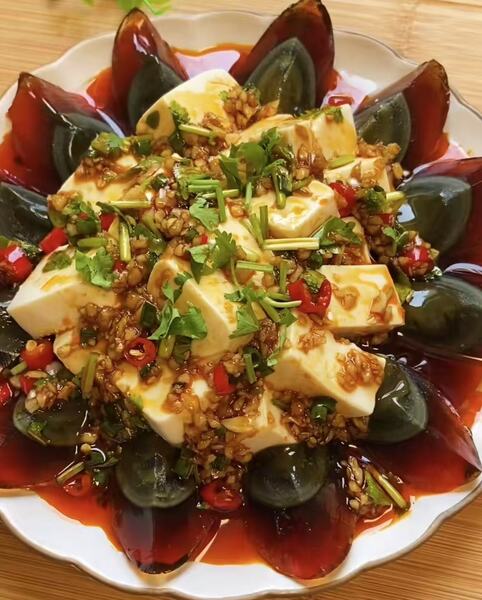 皮蛋拌豆腐沙拉