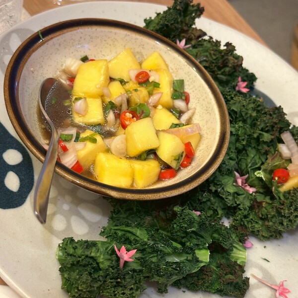 Crispy Kale & Mango Salad