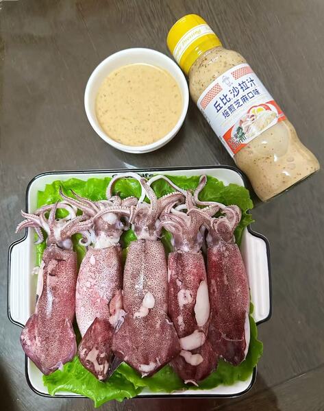 鱿鱼沙律