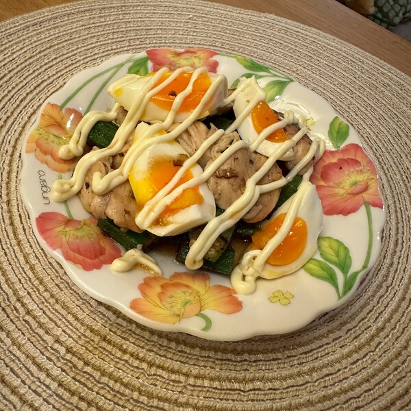 Grilled Chicken & Okra Salad