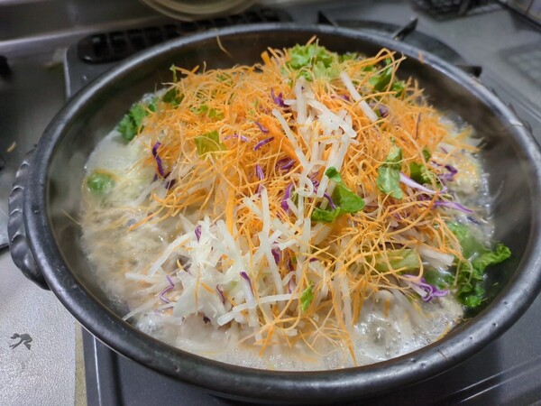 【包丁いらずで野菜がうまい】サラダ鍋