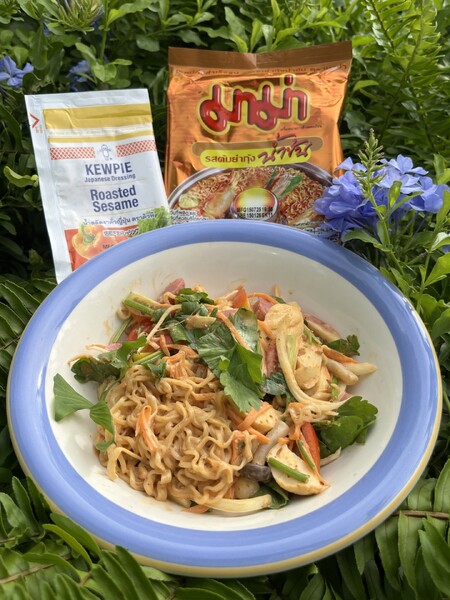 Creamy Tom Yum Roasted Sesame Instant Noodles Salad
