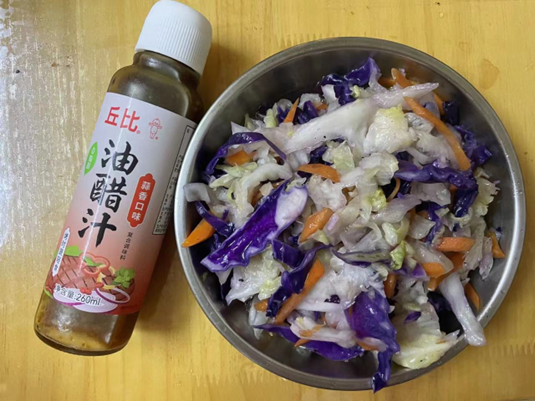 蒜香油醋汁炒卷心菜