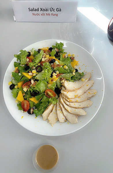 Mango chicken salad