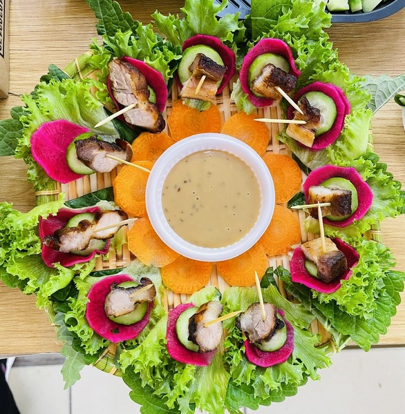 Thịt nướng cánh phượng