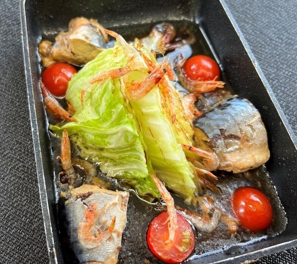 焼いたっていいじゃない！オイルソースで作る豪快アヒージョ風サラダ